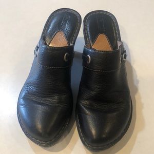 Born black clogs size 8